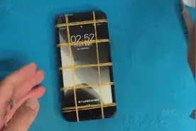 Iphone8后玻璃摔碎，五花大绑，更换全新玻璃，靓！！！视频封面