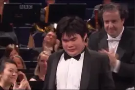 日本全盲钢琴家辻井伸行钢琴演奏：李斯特 《钟》，点个赞吧！视频封面