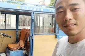 我去镇上检了大便宜，1000元买了个三轮，挺划算的