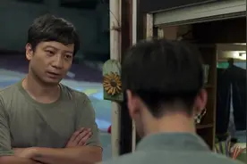 残疾父亲视女儿为公主，虚荣女儿却嫌弃残疾父亲。视频封面