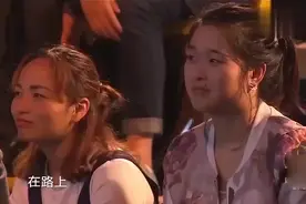 三十年后58岁大叔向初恋道歉，涂磊直说你妻子今天没来吧视频封面