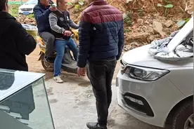 小伙开店倒闭要离开南宁了，旧电动车600卖了，把东西清完回农村视频封面