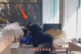 非常时期这些明星都跑国外避难去了，看清之后你还会心疼他们吗视频封面