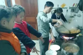 一大锅卤菜四个女儿居然没吃够,太能吃了吧·