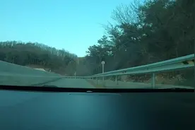 大连旅顺中路就像西藏通麦天险，到处是炮弹坑，搓衣板路遍布视频封面