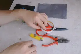 亲手自制SIM卡与TF卡的二合一卡片，只要耐心一点你就行