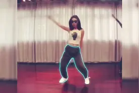 没想到邓紫棋居然还会跳舞（附加五毛特效）视频封面