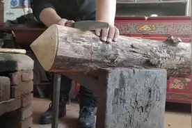 东北小伙说话算话，真的亲手做了一个大冰猴，直径就有20公分