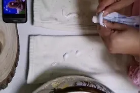 如何轻松快速清洗掉裤腿上的泥点视频封面
