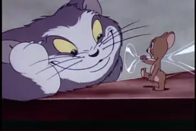 猫和老鼠：甜蜜的家，杰瑞用餐具威胁汤姆，汤姆怕，盘子叠加好高视频封面