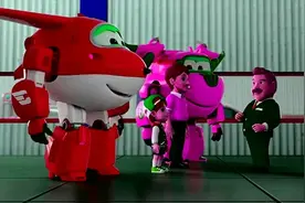 超级飞侠：乐迪和多多送汽车配件，男孩邀请参观汽车工厂！