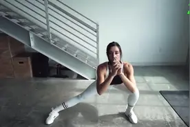 健身小白的福音——美女真人演示，陪你练习8组全身动作视频封面