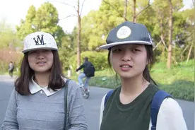 学姐自述和闺蜜做的最大胆的事情，互相轻吻，害臊却很美好