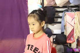 不要再给女儿剪短发了，中长发学会这样扎，干净利索又时尚百搭视频封面