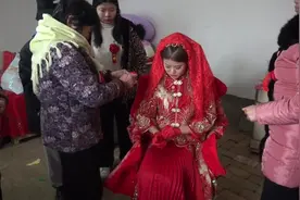 新娘婚嫁风俗开脸蒙头红抓福