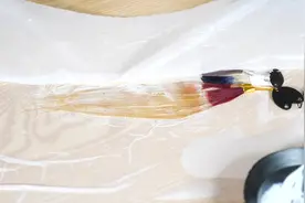 刚染的头发颜色不喜欢怎么办，教你快速褪掉头发里的人工色素