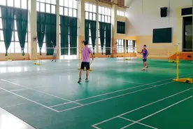 羽毛球单打不知道怎么发球？这里基本都全了视频封面