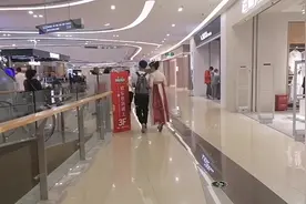 内蒙包头市东河区新开大型商业广场，成东河新地标，带您围观。视频封面