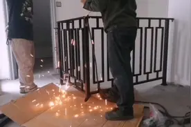 分享中式铁艺扶手安装视频视频封面