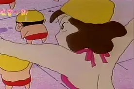 蜡笔小新：美冴露背式泳装真性感，怎料却挡不住小新的折腾，丢脸视频封面