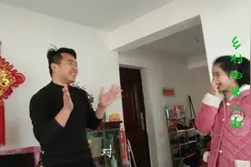 脑筋急转弯一人可以做，两人不能做，人人都可以做，结果是做什么