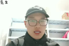 98年小伙练功打卡，告诉你怎么能把腿伸到头顶，太厉害了