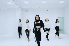 适合女生跳的简单帅气舞蹈《Sally Walker》，C位好飒