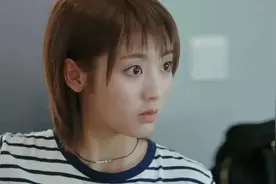 美少女送外卖，开门的竟然是校草，下一秒呆住了视频封面