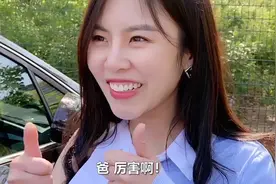 闺女向小毛贼收费开车门，车门打开后竟然小毛贼落荒而逃！