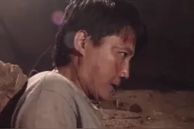 红问号：老汉把活埋的胡海洋偷偷的救下，告诉他事情的全部真相视频封面