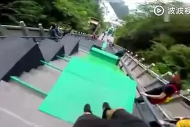 世界跑酷大神张家界挑战999阶台阶，太震撼了，胆小勿入！