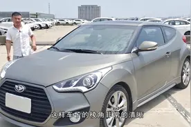 现代飞思两厢三门四座小钢炮新车22万，今5折抢着要？到底值不值视频封面