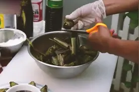 粽子相信大家都吃过，不管甜的咸的都可蒸可煮，你可以试试油炸！视频封面