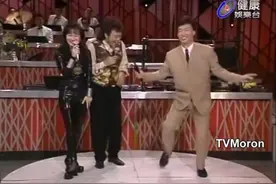 小哥费玉清名场面舞蹈_什么都不必说_高清视频封面