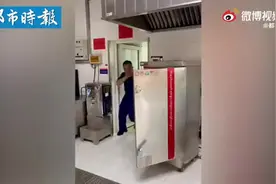 一个善意谎言 新疆消防食堂大姐被网友“表白”了图片