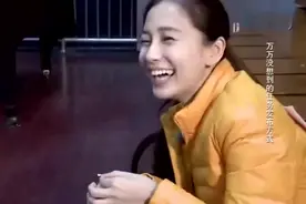 baby喝安慕希居然能喝出“纸条”，baby笑得好阴险，太逗了？视频封面