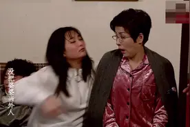 逗吧逗把街：小两口半夜醉酒归来，公婆看见发愁，儿媳要跟她睡？视频封面
