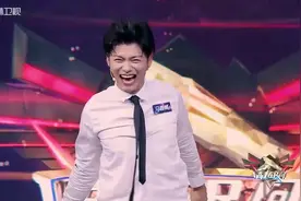 高手在民间：小马哥蹦床耍帅失败，增高鞋垫被甩出，面子往哪搁？视频封面