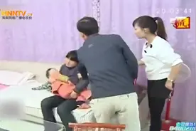 老婆抱着儿子开煤气自杀，老公却说责任在自己，一段虐恋浮出水面视频封面