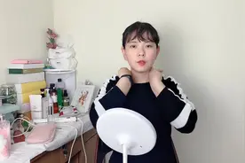 美容院做一次要千元的颈部按摩手法，快快学起来！