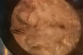 鸭肉炖海带做法，美味的家常汤菜。鸭肉香软，海带鲜嫩，跟我学做视频封面