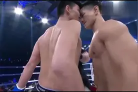 日本拳手给脸不要脸，顶头挑衅虎将杨建平，直接背后裸绞将他做人视频封面