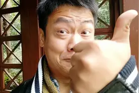 搞笑：有个直男做朋友是什么感觉？网友：想抱他又想打他