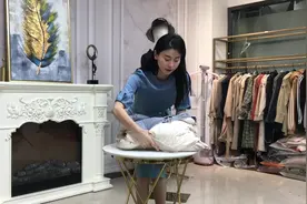 换季羽绒服不知道如何整理？跟着靖儿这么叠，一年不皱不脏不跑绒视频封面