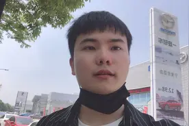 小伙的起亚汽车保养要去马自达4s店，费用反而更便宜，赚大发了？视频封面