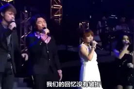 张敬轩、陈奕迅同台合唱《淘汰》，怎么觉得张敬轩唱功更好！