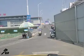 小伙来到南阳站，看看6月了，南阳站怎么样了，人很多吗?视频封面