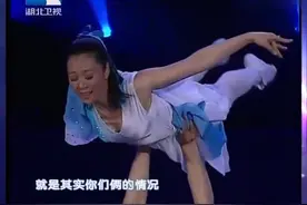 最美的“独臂女孩”，用单手演绎震撼的舞蹈，如今早已世界闻名视频封面