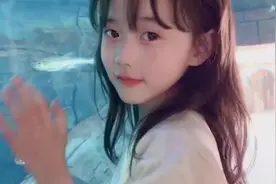 这是什么神仙颜值！小情人的容颜到了极点，又想骗我生闺女！