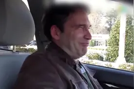 美国47岁男子Scott患有和电影《小丑》主角同样的“狂笑病”